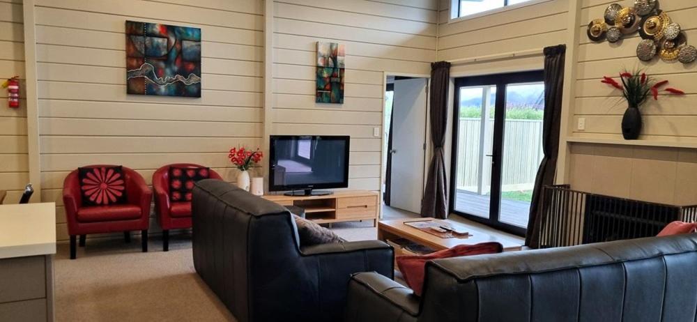 3 Grantham Drive Villa แฮนเมอร์สปริงส์ ภายนอก รูปภาพ