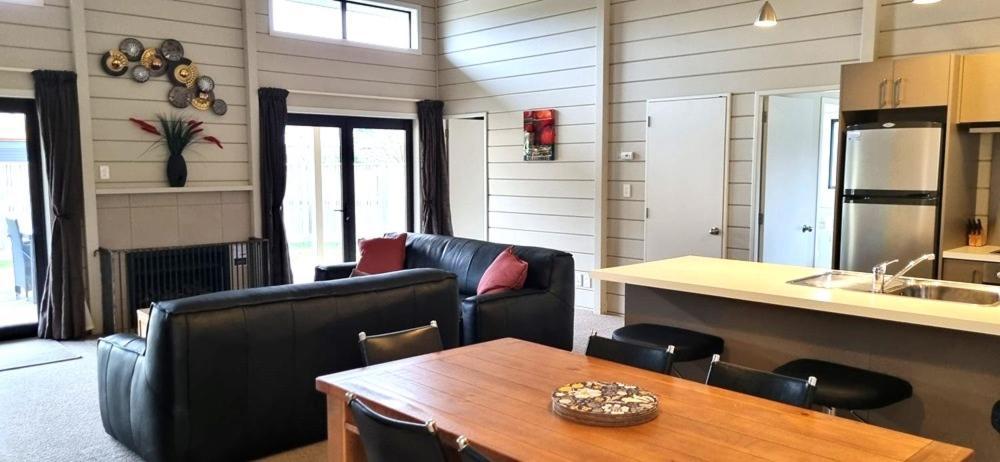 3 Grantham Drive Villa แฮนเมอร์สปริงส์ ภายนอก รูปภาพ